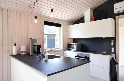 Nykøbing House | 11191-1 Nykøbing Sj - Lynghækken 36