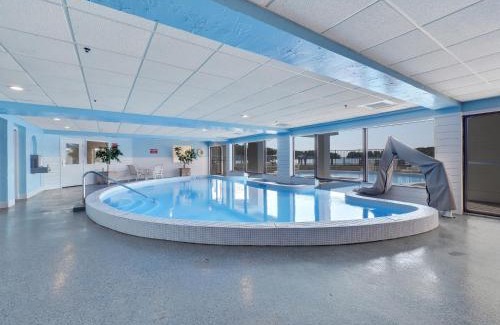 Charlevoix House | 118D Edgewater Inn