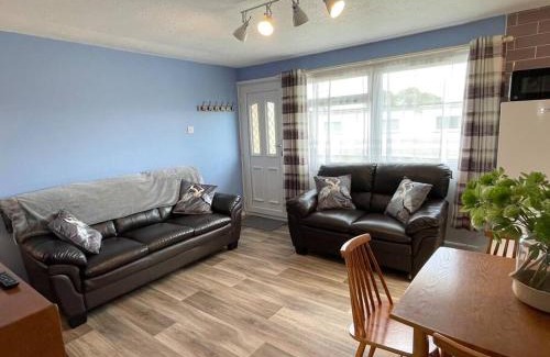Great Yarmouth Ski Chalet | 119 Hemsby Holiday Chalet, Convenient for sandy beach