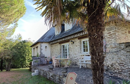 Venarsal House | 12 Couchages, Deux Maisons Dans Parc Ombragé, Idéal 2 ou 3 Familles Avec Enfants