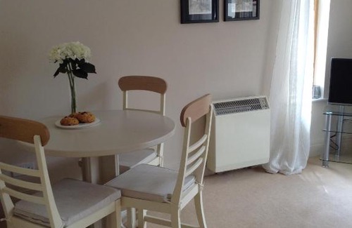 York Apartment | 12 Emperors Wharf