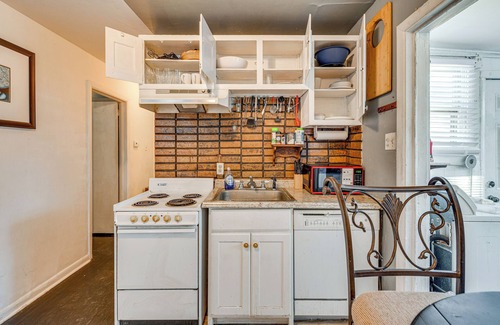 Petersburg House | 12 Mi to Lake Chesdin: BBQ-Ready Angler's Getaway!