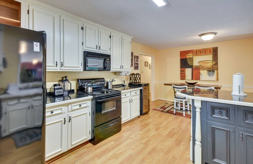 Watkinsville House | 12 Mi to UGA Campus: Spacious Group Getaway!