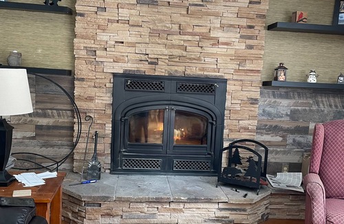 Gansevoort House | 12 minutes to Saratoga Springs, easy drive to Lake George,