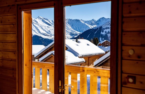 La Toussuire Ski Chalet | 12-person chalet 200m from chairlift