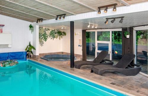 Fjellerup Strand House | 12 person holiday home in Glesborg-By Traum