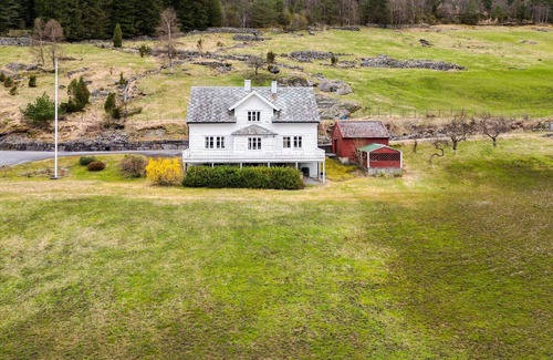 Masfjorden House | 12 person holiday home in Masfjordnes
