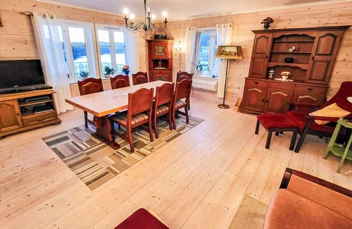 Masfjorden House | 12 person holiday home in Masfjordnes