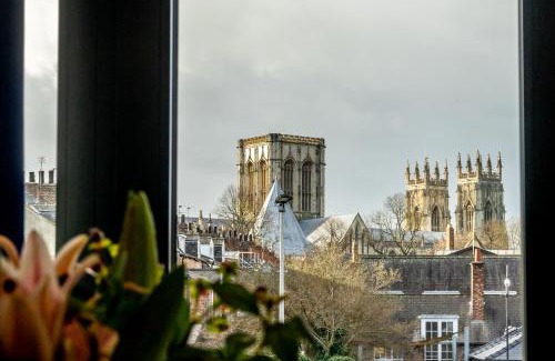 York Apartment | 12 St. John's Mews