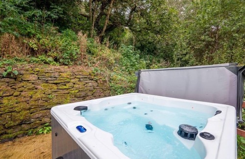 Carnon Downs Cottage | 12 Villa Gallery - a cottage that sleeps 4 guests in 2 bedrooms