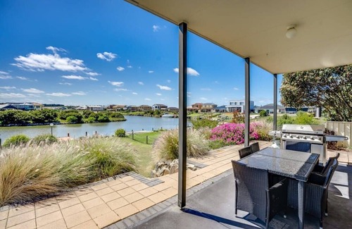 Nangkita House | 12 Wentworth Pde Hindmarsh Island - Wi-Fi Included