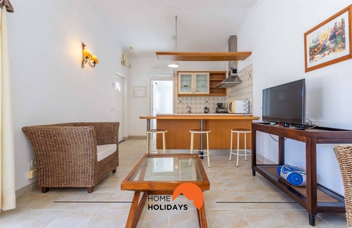Albufeira Ski Chalet | #133 Vila Dias 1 by Home Holidays