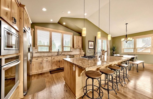 Mountain View Estates House | 1376MD MNT Contemporary come play in the mountains fall discounts in place