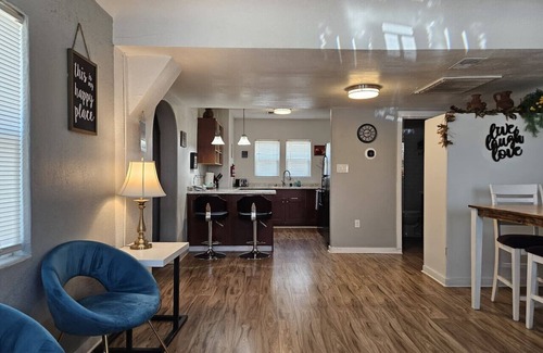 Garfield Apartment | 13th Pl Left · Charming Apt |Downtown|Phoenix|Historic|Patio