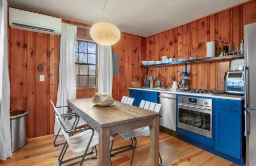 Dennis Port House | 14 Manning Road Dennis Port - Sea Cottage