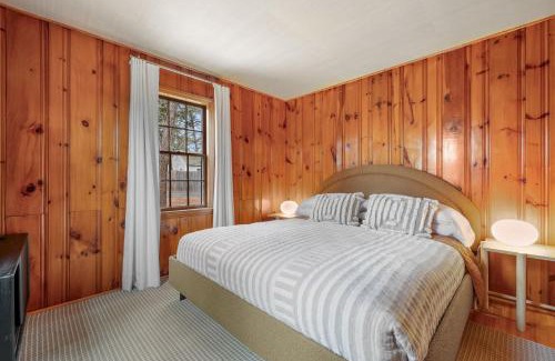 Dennis Port House | 14 Manning Road Dennis Port - Sea Cottage