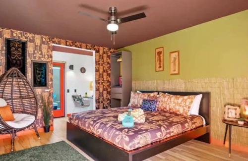 Uptown Design District Villa | 14 Room Hotel with Two Pools in Downtown PS!