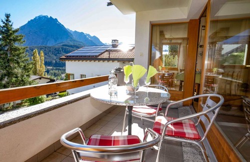 Engadin Scoul Apartment | 140 m² Apartment ∙ 3 bedrooms ∙ 6 guests