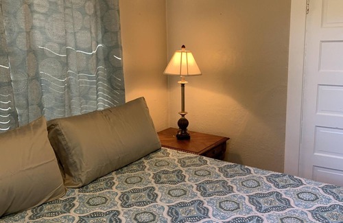 Canton Apartment | 144 1/2 Check Our Apartment Canton restaurants, brewery 20 min Asheville, WiFi