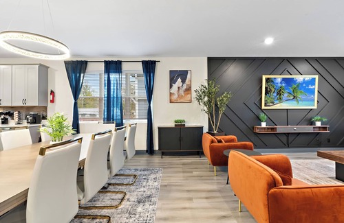 West Seventh House | 14guests, gameroom, theatre, sauna in the center of twin cities