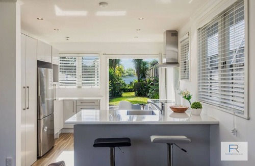 Rothesay Bay Apartment | 15 Beulah Avenue, Rothesay Bay
