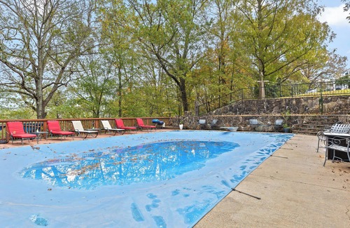 Lookout Valley Neighborhood Association House | 15 Mins to Chattanooga - Peaceful Farm Pool House
