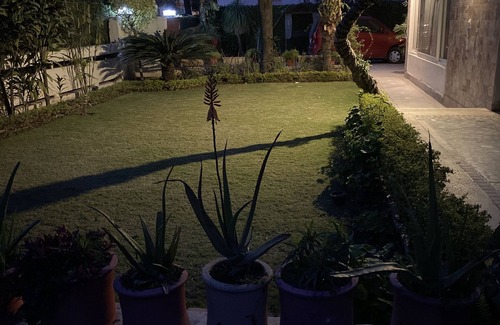 F-8 Sector House | 15 minutes walk to The Centaurus Mall Islamabad. Center heart of city