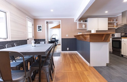 Rhinebeck Cottage | 15% off; private pond; fireplace; 4-min to village
