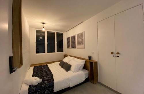 Seri Kembangan Bed & Breakfast | 1502A by Mushroom Projects