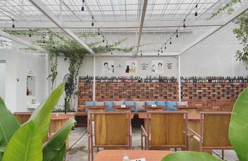 Seri Kembangan Bed & Breakfast | 1502A by Mushroom Projects