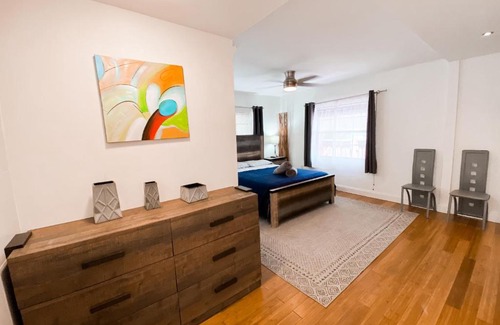 South Lake House | 1509 Astor of Hollywood