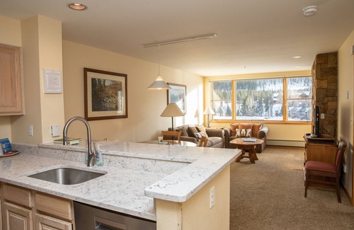 Lakeside Village Condo | 1538 Lakeshore 1 Bedroom Condo by RedAwning