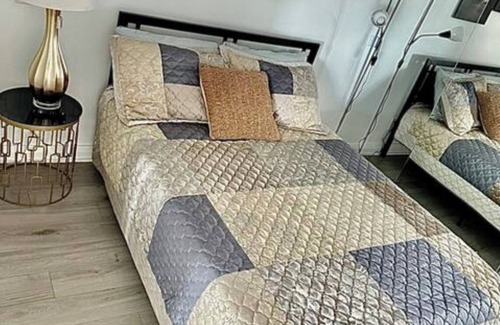 Bloor-Yorkville Condo | 155 Yorkville Apartment