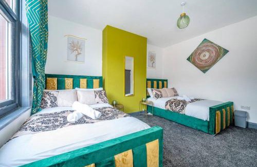 Leeds House | *15w* setup for your most amazing & relaxed stay + Free Parking + Free Fast WiFi *