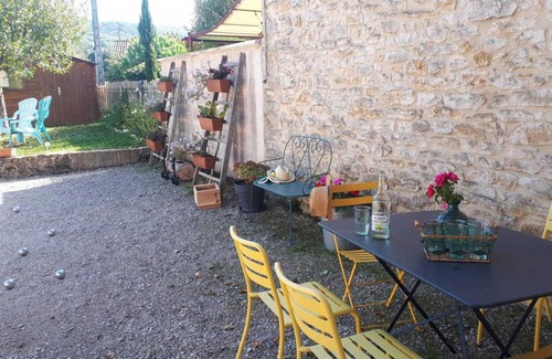 Ceyzeriat House | 168 m² Gîte ∙ 5 bedrooms ∙ 12 guests