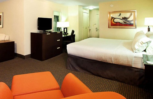 Downtown Tulsa Hotel | 17 West Hotel, Ascend Hotel Collection
