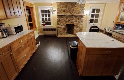 Gettysburg Cabin | 1798 historic log cabin and 3 acres in Gettysburg you can rent privately.