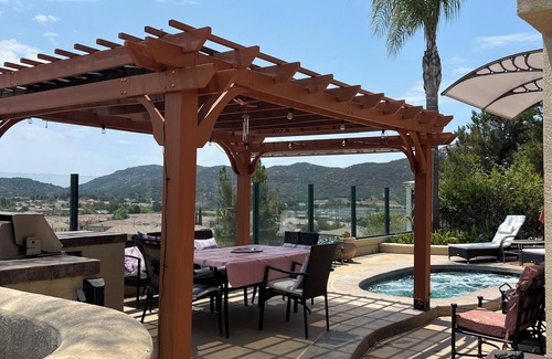 Temecula House | 180-degree mountain views from heated spa to overlook the exquisite golf course.