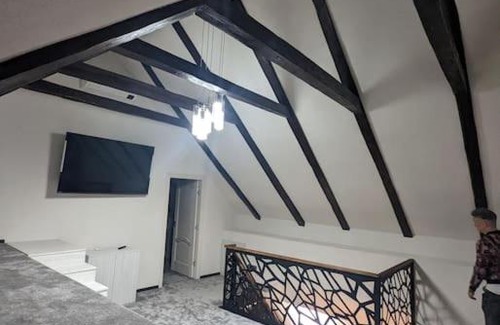 Baia Mare Apartment | 18th century 3 bedroom house old town centre