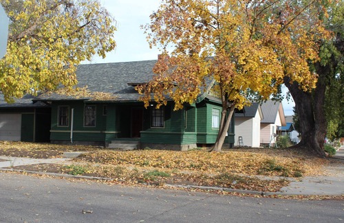 Weiser House | 1906 Craftsman home!