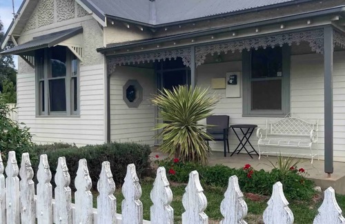 Bendigo House | 1910 Renovated Gem