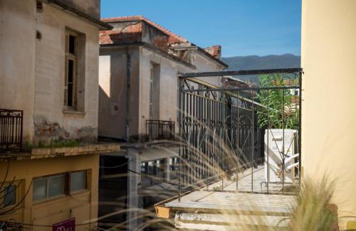 Kalamata Apartment | 1920s Rooms