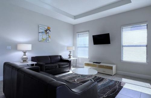 Haines City House | 192KB - Balmoral Resort