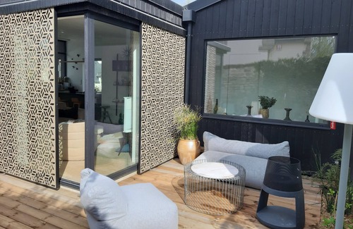 Vannes House | 1930s town house with swimming pool