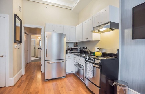 Rittenhouse Row Apartment | 1955 Rittenhouse - 1F