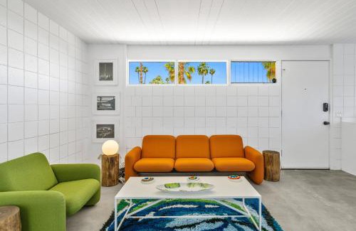 Twin Palms House | 1957 Modern Hideaway