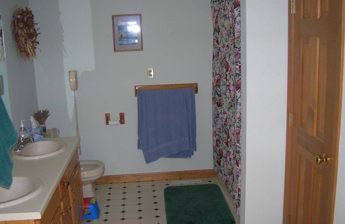 Gilmanton IW House | 1994 Blt,Handicapped Access With Central A/C - Crystal Lake Nh