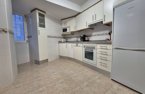 Gijon Apartment | 1A143 Amplio apartamento junto a la playa con masc
