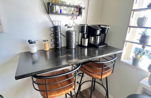 University Heights Condo | 1b1b Central Hillcrest, San Diego condo. Walkable neighborhood and central to SD
