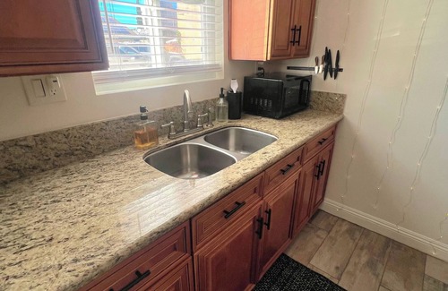 University Heights Condo | 1b1b Central Hillcrest, San Diego condo. Walkable neighborhood and central to SD